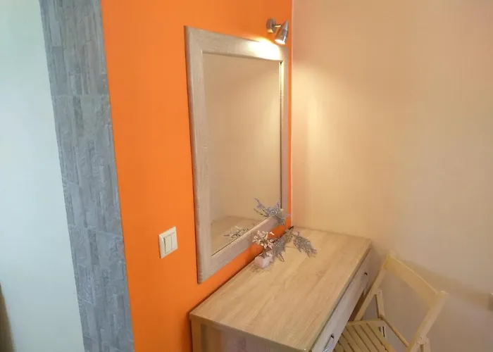 Gogo's - γωγώ & Pensiune 4*