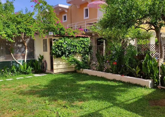 Gogo's - γωγώ & Pensiune