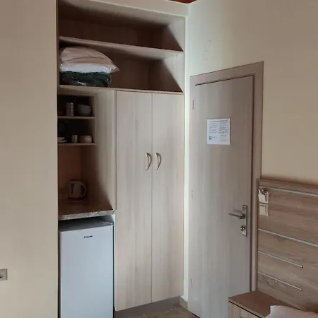 Gogo's - γωγώ & 4*