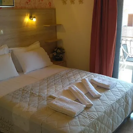 Gogo's - γωγώ & Nydri (Lefkada)