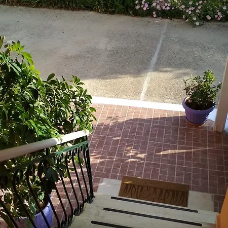 Gogo's - γωγώ & 4*